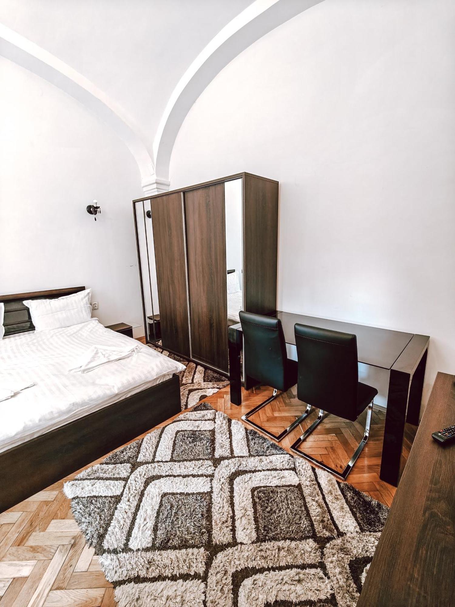 Berindei Studio - City Center - Private Parking Κλουζ-Ναπόκα Εξωτερικό φωτογραφία