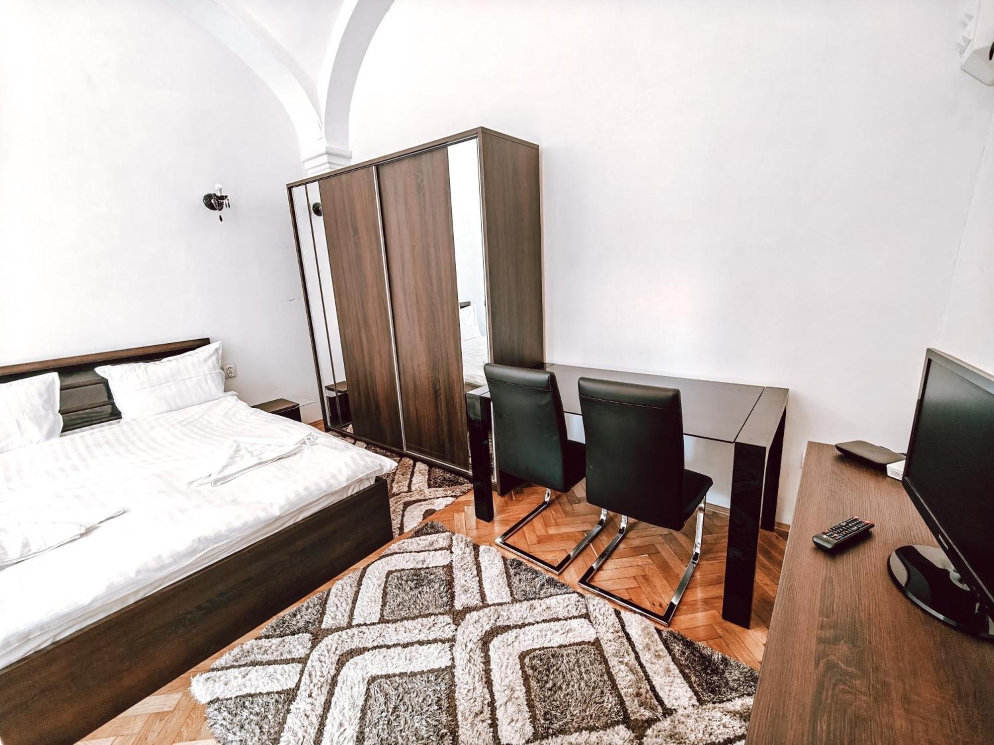 Berindei Studio - City Center - Private Parking Κλουζ-Ναπόκα Εξωτερικό φωτογραφία