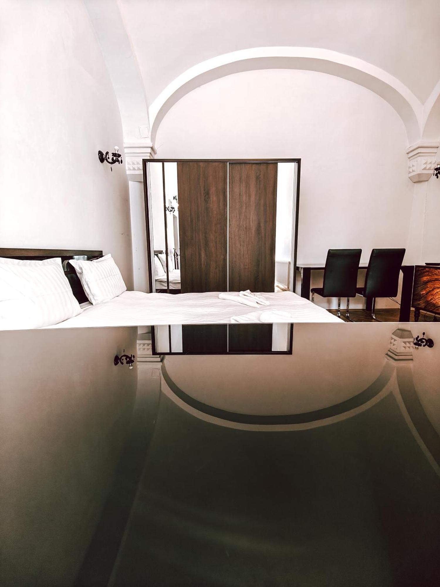 Berindei Studio - City Center - Private Parking Κλουζ-Ναπόκα Εξωτερικό φωτογραφία