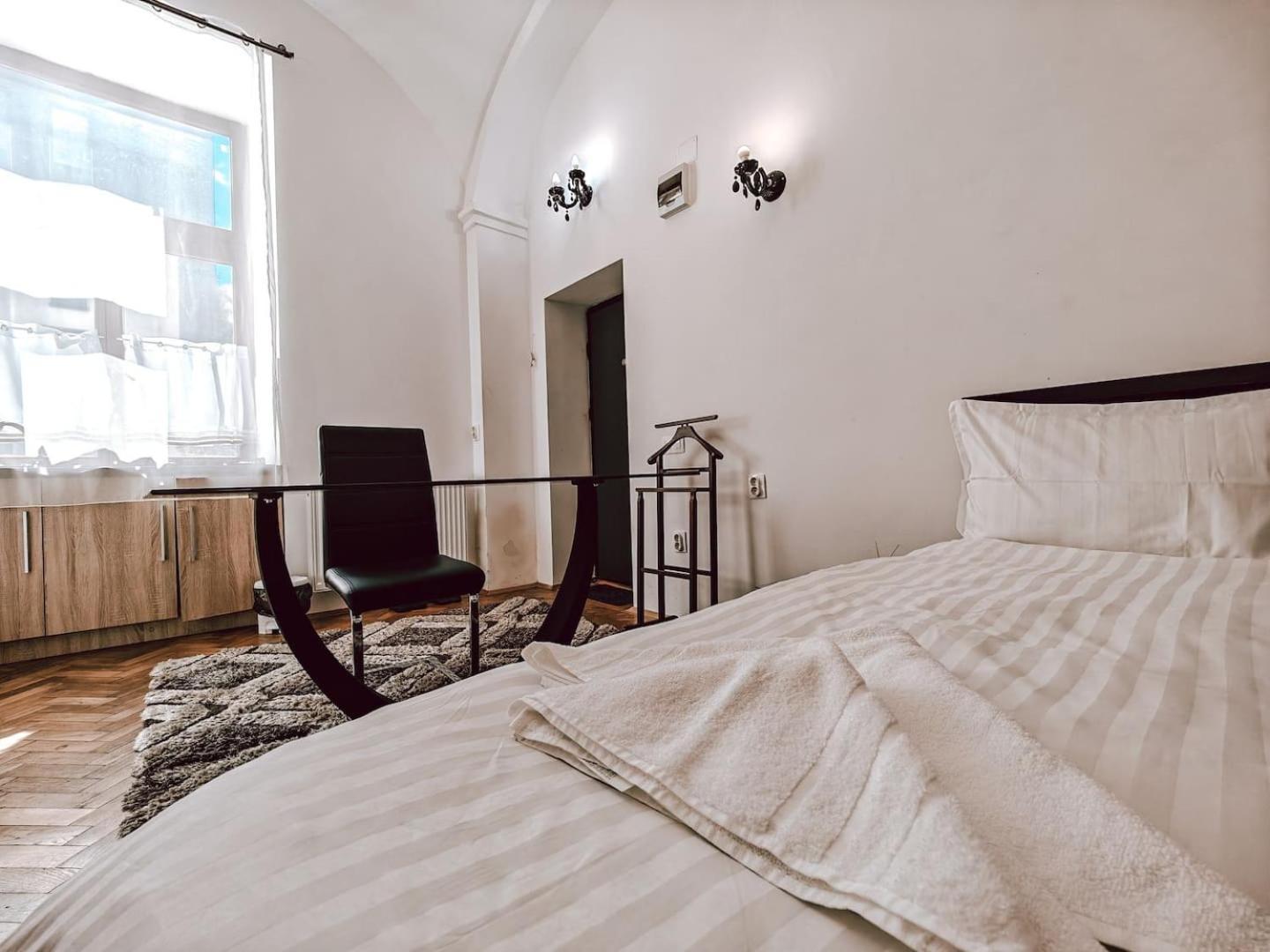 Berindei Studio - City Center - Private Parking Κλουζ-Ναπόκα Εξωτερικό φωτογραφία