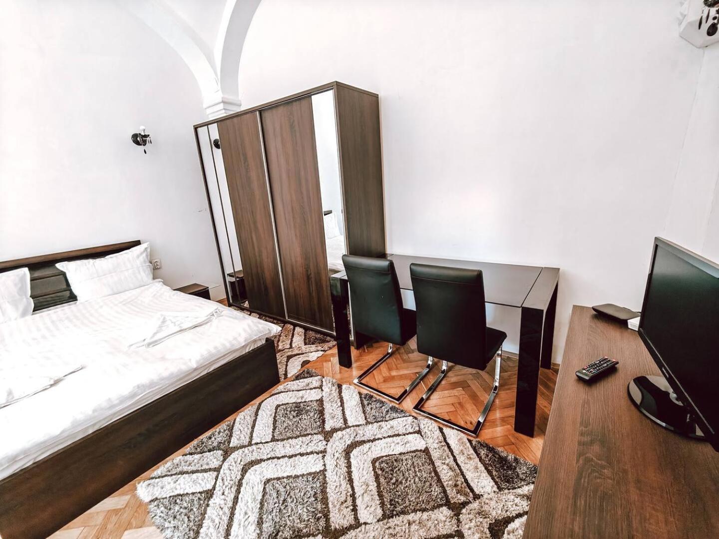 Berindei Studio - City Center - Private Parking Κλουζ-Ναπόκα Εξωτερικό φωτογραφία