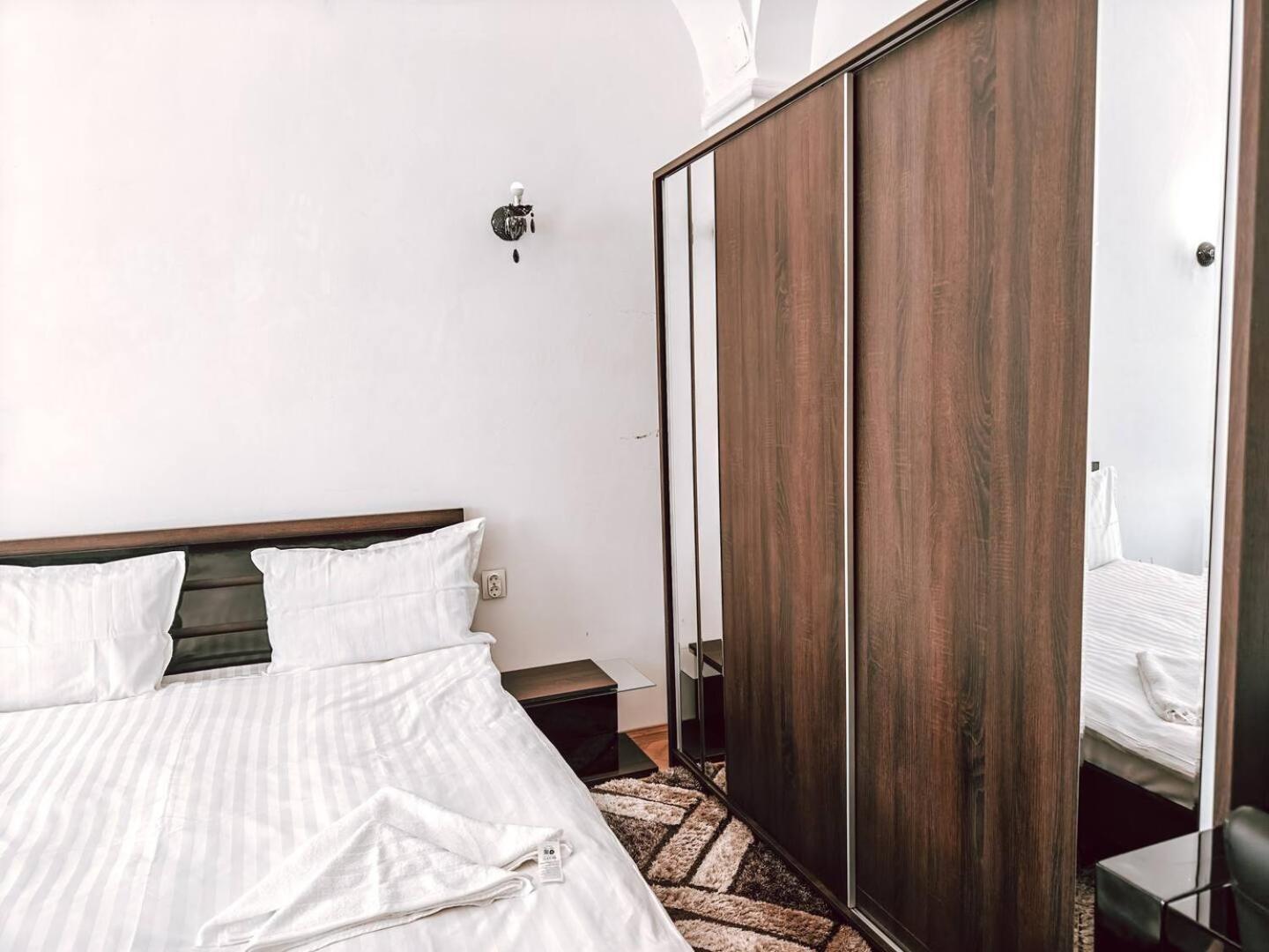 Berindei Studio - City Center - Private Parking Κλουζ-Ναπόκα Εξωτερικό φωτογραφία